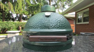 Big Green Egg in Kitchen Box